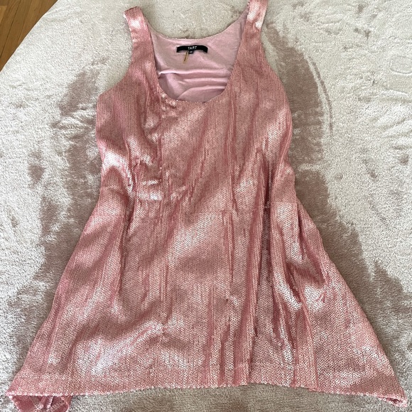 Shiny babydoll shirt. Stunning with a pair of heels and jeans. - Picture 5 of 15